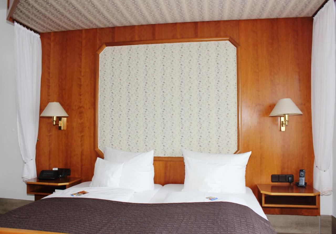 Landhotel Zum Boehm Roth  Εξωτερικό φωτογραφία